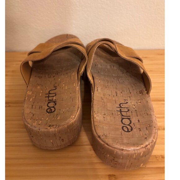 Earth "Scout" Slip-On Platform Wedge Sandals, Suede & Cork, Size: 9 - Picture 4 of 6
